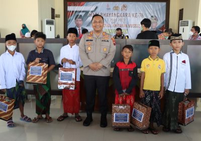 Hari Bhayangkara Ke-76, Polres Demak Gelar Khitanan Massal