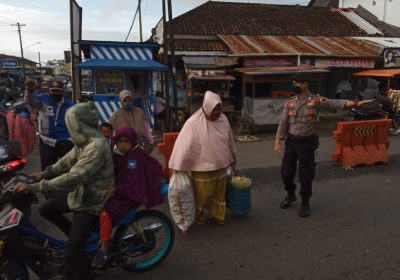Jaga Kamseltibcarlantas, Polres Banjarnegara Lakukan Pengamanan Lalulintas Pagi Hari