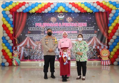 39 Murid TK Kemala Bhayangkari Cabang Demak Wisuda