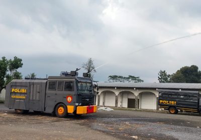 Personel Sat Samapta Polres Banjarnegara Lakukan Pelatihan Pengorasian Mobil AWC