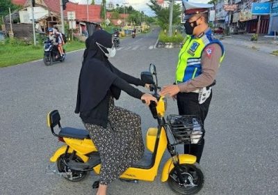 Polisi Larang Warga Pakai Sepeda Listrik di Jalan Raya, Netizen: Gak Bisa Cuan Ya Pak Pol