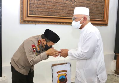 Kapolda Jateng Silaturahmi Alim Ulama Rembang di Kediaman Gus Mus
