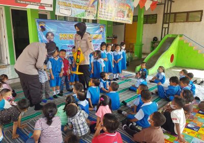 Polsanak, Cara Polres Demak Kenalkan Profil Polisi dan Rambu Lalu Lintas Sejak Dini