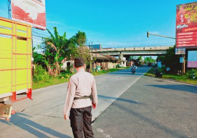 Awal Pekan Personil Polsek Wonosalam Laksanakan Ag Pagi di Jembatan Layang Bawah Timur