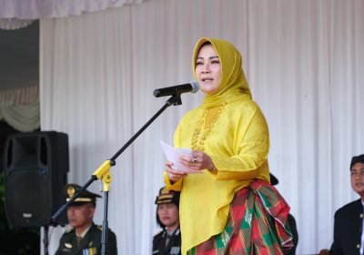 Pimpin Upacara Pakai Pakaian Adat Bugis, Bupati Klaten : Bersatu Padu Membentuk Indonesia